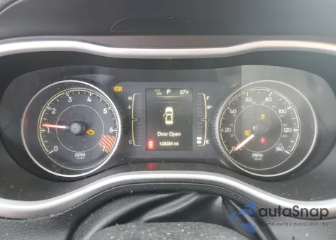 2014 Jeep Cherokee Sport из США, поврежденный, VIN 1C4PJLAB5EW163499